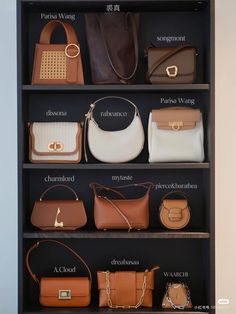 Classy Purses, Mode Tips, Luxury Bags Collection, Fashion Capsule Wardrobe, Handbag Essentials, Fashion Vocabulary, Girly Bags