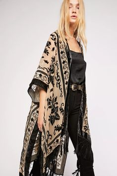 Nightbird Burnout Kimono | Free People Mode Country, Kimono Outfit, Mode Hippie, Mode Kimono, Estilo Hippie, Mode Abaya, Mode Boho, Looks Street Style, Fashion Mode