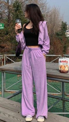 Korean Sweatpants Outfit, Korean Comfy Outfits, Fashion Top Outfits, Casual Day Outfits, Quick Outfits, Korean Girl Fashion, Easy Trendy Outfits, Kpop Fashion Outfits