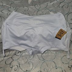 Nwt Victorias Secret Pink Size Small Gym To Swim Shortie Shorts Athletic Break A Sweat, Then Cool Off In The Pool. No Wardrobe Change Is Necessary. This Shortie Can Be Worn While Swimming Or Working Out. Doubles As A Bottom To Wear To The Pool Or In The Gym Adjustable Side Cinching Detail Colorfastness Approved To Chlorine And Salt Water Imported Polyester/Spandex High Waist White Bottoms With Built-in Shorts, White Stretch Bottoms With Elastic Waistband, Casual Gym Brief Bottoms, White Fitted Brief Shorts, Fitted White Brief Shorts, White Stretch Swimwear Short Length, White Beach Bottoms In Brief Style, White Beach Brief Bottoms, White Brief Bottoms For Beach