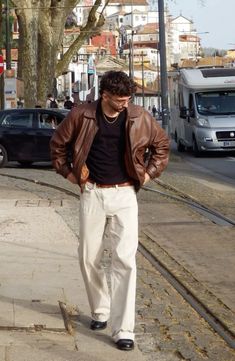 Leather Jacket Man Aesthetic, White Pants Leather Jacket, Winter Starboy Outfit, Off Duty Model Style Men, Mens Edgy Outfits, Saltburn Outfits Men, Men Street Wear Outfits, Male Vintage Outfits, Vintage Leather Jacket Outfit Men