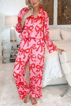 Give You A Surprise Gift Bow Printed Elastic Waist Pocketed Pajama Set Christmas Lounge, Dirndl Outfit, Shirt Collar Styles, Lounge Party, Bandeau Tops, Bow Print, Two Piece Pants Set, Cute Pants, Xmas Shirts