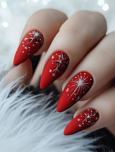 Red Christmas Nails 2025: Classic and Glamorous Festive Ideas Christmas Nail Trends, Red Christmas Nail, Festive Holiday Nails, Christmas Looks, Snowflake Art, Christmas Nail Colors, Holiday Manicure, Red Ombre Nails, Red And White Nails