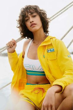 Nouvelle collection collaboration Fila/Urbanoutfitters Fila Outfit, Lifestyle Aesthetic, Casual Street Style, Sport Wear, Workout Wear, All About Fashion, Fashion Advice, Urban Fashion, Sport Outfits