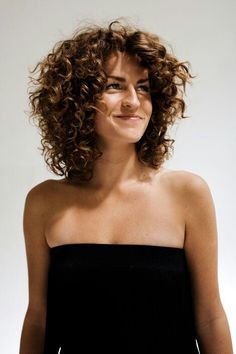 The perfect color for me. Brownish, curly hair. Curls For Medium Length Hair, Layered Curly Hair, Favorite Hairstyles