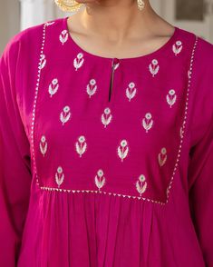 Kurti Yoke Designs, Silk Kurtis, Minimal Traditional, Embroidery Kurti, Yoke Design, Rani Pink, Churidar Designs, Dressing Sense, Kurti Neck