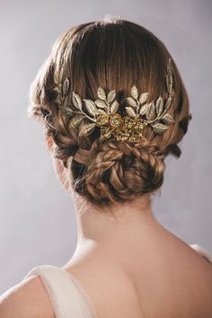 Greek Goddess Hairstyles, Greek Hair, Goddess Hairstyles, Hair Ornaments, Bride Hairstyles, Greek Mythology, Hair Comb, Summer Hairstyles, Hair Jewelry