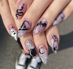 Halloween Nails Witches, Witchy Nails Halloween, Cute Witch Nails, Witch Cauldron Nails, Witch Theme Nails, Almond Witch Nails, Cute Halloween Nails Almond Shape, Halloween Witchy Nails, Cauldron Nail Art