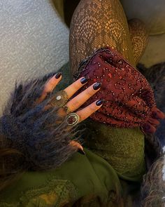 Earthy Rings Aesthetic, Rings Goblincore, How To Wear Rings On Both Hands, Moss Outfit, Fashionable Outfits, Adulting Aesthetic, Layered Jewelry Hippie, 90s Whimsigoth Jewelry, Wood Jewelry