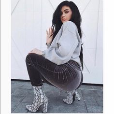 Kylie Jenner, Snake Skin, Fashion Nova, A Woman, Skin, Boots, Grey