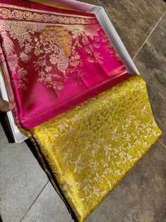 Gold Silk Saree, Saree Color Combinations, Kanchi Saree, Kalamkari Dresses, Uppada Sarees, Kanchi Sarees, Kanjivaram Sarees Silk, Cutwork Blouse, Bridal Sarees South Indian