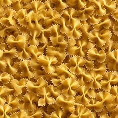 the texture of pasta is made up of many different shapes and sizes