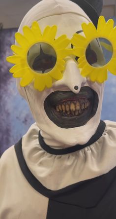 Art The Clown / Terrifier / Slasher / Horror / Clown / Scary / Sunflower Glasses Art The Clown Wallpaper, Terrifier Wallpaper, Halloween Wallpaper Terrifier, Art The Clown Terrifier Pfp, Art The Clown, Art The Clown Terrifier Wallpaper, Terrifier 2 Poster, Art The Clown Glasses, Terrifier 3 Movie Poster