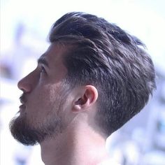 Mens Hairstyles No Fade, Taper Haircut Men, New Mens Haircuts, Bang Haircut, Taper Haircut, Ivy League Haircut, Patchy Beard, Classic Taper, Clipper Cut