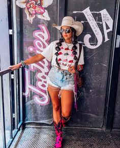 Western Going Out Outfit Summer, Shein Country Concert Outfit, Neon Country Outfit, Cosmic Cowgirl Outfit, Rbd Outfits Ideas Concert, Downtown Nashville Outfits, Plus Size Country Concert Outfit, Nashville Summer Outfits, Cowgirl Concert