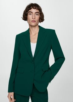 Blazer Suit Women, Formal Blazer, Women's Blazers, Mango Fashion, Green Suit, Green Blazer, Women Formals, Fitted Suit, Womens Blazers