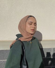 Hijab Athestic, Hijab Collection Aesthetic, Hijab Inspo Scarfs, Hjabi Girl Aesthetic, Hijabi Girls Aesthetics, Hijab Look, Modern Hijab Fashion