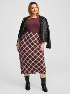 Tea Length Stretch Challis Pencil SkirtTea Length Stretch Challis Pencil Skirt, AUI LAIT PLAID SASSAFRAS Moira Rose Striped Skirt, Tea Length Plaid Skirt, Plus Size Alexa Webb, Plus Size Midi Skirt, Womens Tea, Skirt Images, Pencil Silhouette, New Street Style, Plaid Pencil Skirt