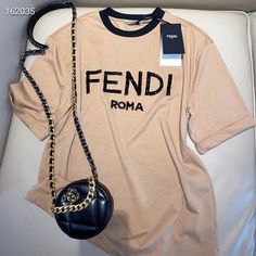 Fendi Clothes, Comfortable Winter Outfits, Tshirts For Women, Denim Pants Fashion, Paisley Fashion, Diy Vetement, Swag Outfits For Girls, Professional Outfits