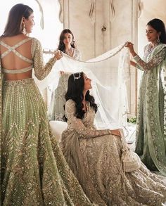 Hoorain Shaikh Bride And Bridesmaid Pictures, Bride Groom Photoshoot, Bridesmaid Poses, Asian Wedding Photography, Bridesmaid Pictures, Bridesmaid Photoshoot, Bride Photos Poses, Groom Photoshoot, Wedding Portrait Poses