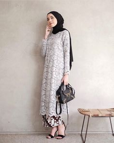 Mode Batik, Kondangan Outfit, Kebaya Lace, Kebaya Modern Dress, Kebaya Brokat, Kebaya Dress, Kebaya Muslim, Gaun Fashion, Batik Fashion