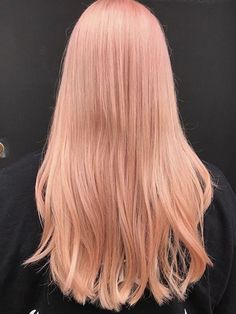 12 Bombshell Hair Color Ideas To Try This Summer | Ecemella Pearl Pink Blonde Hair, Ash Peach Hair, Light Rose Gold Hair Blonde, Milky Pink Hair, Light Peach Hair, Rosegold Haircolor, Peachy Hair Color, Peach Pink Hair, Peachy Pink Hair