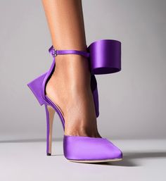 Violet Heels, Purple Tuxedo, Pretty Heels, Designer Footwear, Bow Pumps, Bow Sandals, Bow Heels, Stiletto Shoes, Purple Satin