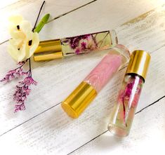 Attraction Oil, Essential Oil Rollers, Floral Essential Oils, Lip Oils, Infused Oil, Purple Sea, Scented Oil, Chamomile Oil, Organic Castor Oil