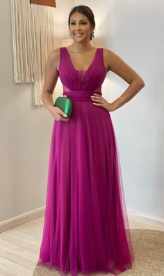 Fucsia Dress Outfit Wedding, Pink Semi Formal Dresses, Hot Pink Weddings, Robes Glamour, Simple Gowns, Frock For Women, Bridesmaid Dress Styles, Bridesmaid Gowns, Mother Wedding Dress