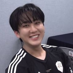 Changbin Cute Icon, Itzy Coquette, Changbin Boyfriend Material Stray Kids, Leebit Icon, Changbin Cute, Changbin Salon, Changbin Icons, Straykids Changbin, Seo Changbin