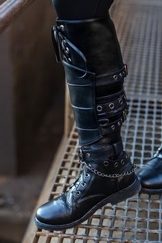 Kilt Belt, New Taiwan Dollar, High Leather Boots, Moto Boots, Single Piece, Leather Boots, Knee High, Heeled Boots, Investment