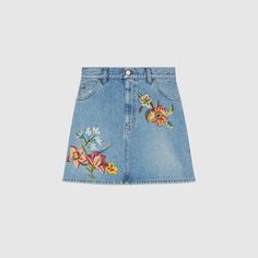 Jeans Gucci, Gucci Jeans, High Waist Mini Skirt, Designer Jeans For Women, Flower Motifs, New Beetle, Patches Fashion, Embroidered Clothes, Embroidered Denim