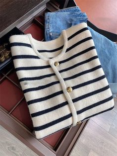 Sweater Cardigan - Black and White Striped Knitted Sweater for Women Long Sleeve Striped Knitted Sweater, Pullover Mode, Elegant Sweater, Áo Len Cardigan, Cardigan Vintage, Short Cardigan, Chic Casual, White Cardigan, Cardigan Fashion