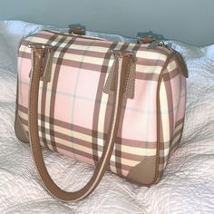 Measurements Approximately 9"L X 6"W X 8"H Pink, Blue And Tan And White Plaid. Great Condition And Was Barely Used! Hogwarts Accessories, Small Pink Bag, Cute Bags And Purses, Handbag For School, Dress References, Unrealistic Wishlist, Burberry Pink, Burberry Tote, Pink Tartan