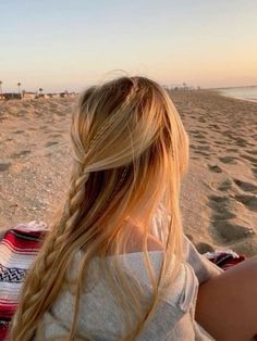 Easy Beach Hairstyles, Hairstyle Examples, Vacation Hairstyles, Beachy Hair, Hairstyles 2024, School Hair, Hairstyle Inspo, Make Up Inspiration