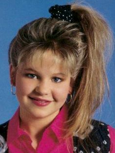 13 Hairstyles You Totally Wore in the '80s: DJ Tanner's high side ponytail | allure.com 80s Hairstyles For Long Hair, 80s Hair And Makeup, 80s Hair Styles, 80’s Hair, 80s Hairstyles, 80's Hairstyle, Dj Tanner, 1980s Hair, Trendy We Fryzurach