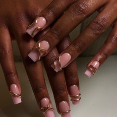 25 Gorgeous Nail Colors for Dark Skin Tones – May the Ray Tie Nail Colors, Nail Art Black Women, Nail Art Dark Skin, Brown Skin Nail Color Ideas, Nail Designs Black Women, Nude Nails Black Women, Coffin Nails Fall