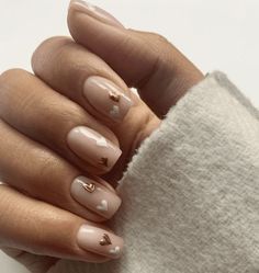 Fall Biab Nails 2022, Short Fall Nails 2022 French Tip, Short Nail Designs Autumn 2022, Nail Color Trends Fall 2022, Short Acrylic Nail Designs For Fall, Nail Ideas Short Rounded Shape, Short Nails For Fall 2022, Pretty Nails For Fall Simple, Short Minimalist Nails Fall