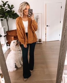 Winter Layering Outfits, Classic Fashion Looks, A Line Skirt Outfits, Casual Work Attire, Causal Outfits, Casual Work Outfits, Work Outfits Women, Outfit Inspo Fall, Mom Outfits