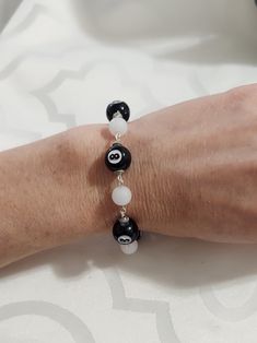 Beautiful 8 ball bracelet for the pool player in your life or for a league team mate. Pensacola Fl, Beads Bracelet Design, Ball Bracelet, 8 Ball, Jewelry Unique, Gift For Wife, Beads Bracelet, Billiards, Birthday Anniversary