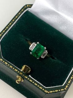 ad eBay - Find many great new & used options and get the best deals for 1.46ct Natural Colombian Emerald & Diamond (0.20ct) in 18K Gold & Plat, Handmade at the best online prices at eBay! Free shipping for many products! Emerald Green Ring, Colombian Emerald Ring, Green Rings, Colombian Emeralds, The Cathedral, Conversion Chart, Green Colour, Emerald Diamond, Emerald Ring