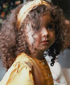 Curly Hair Baby, Girl With Curly Hair, Cute Mixed Babies, Cute Funny Babies, Curly Girl Hairstyles, Kids Hairstyles