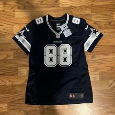 Jersey Tops For Women, Jersey Outfit Women, Nike Tops Women, Jersey Ideas, Cowboys Jersey, Jersey Fashion, Jersey Nike, Jersey Tops, Blue Jersey