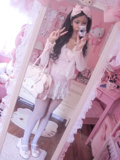 Babydoll Aesthetic Outfits, Soft Gyaru, Kawaiicore Fashion, Dolly Coquette, Coquette Gyaru, Pink Sanrio, Fashion 2000s, Dolly Dress