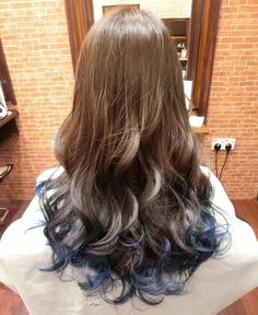 Light Brown Hair With Blue Endings Brown Hair With Blue Tips Ombre, Light Brown With Blue Highlights, Light Brown To Blue Ombre Hair, Blue Tinsel In Brown Hair, Brown Hair With Blue Balayage, Dark Blue Lowlights In Brown Hair, Highlights On The Ends Of Hair, Light Brown Blue Hair