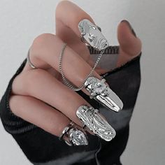 Cool Girls Metallic Nails Ring Set Nail Ring Jewelry, Nail Armor, Nail Rings, Nail Guards, Ring Finger Nails, Rings Aesthetic, Armor Ring, Nail Ring, Metallic Nails