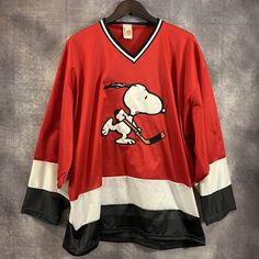 Hockey Practice Outfit, Hockey Jersey Aesthetic, Hockey Jersey Outfit Woman, Hockey Jersey Outfit, Snoopy Hockey, Hockey Outfit, Hockey Outfits, Hockey Clothes, Thrifted Outfits