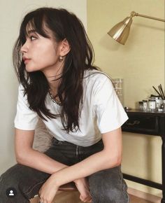 Shag On Asian Hair, Filipino Women Hairstyles, Small Head Haircuts, Asian Medium Hair, Hershey Haircut, Cute And Aesthetic, 00s Style, Music Instagram