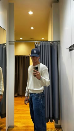 outfit inspo Men’s Outfit Inspo Casual, Men Outfits Europe, Men’s Stockholm Style, Europe Men Outfits, Male Instagram Aesthetic, Men’s Birthday Outfit Ideas, White T Shirt Outfit Men, Mens European Fashion, Cool Guy Outfits