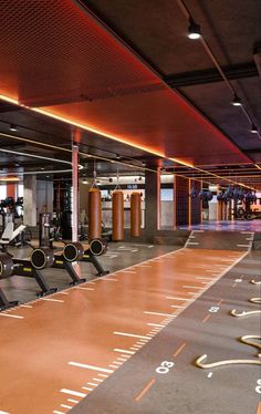 Cardio Zone in “VYSOTA Fitness” Club Indoor Gym Aesthetic, Gym Ceiling Design Ideas, Gym Room Luxury, Private Gym Design, Commercial Gym Design Interiors, Hotel Gym Design, Best Gym Design, Gym Ideas Design Commercial, Luxury Gym Interior